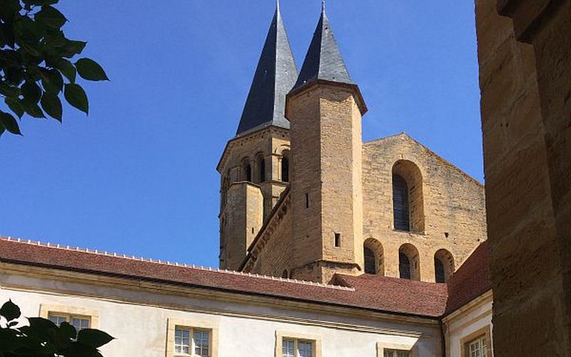 Basilique de Paray-le-Monial - Saône-et-Loire Tourisme