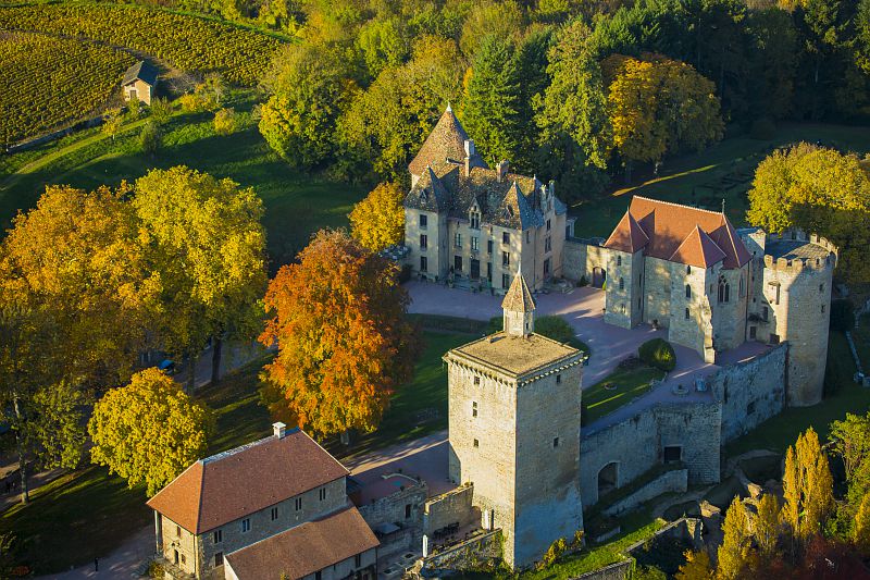 Couches : château de Couches - Saône-et-Loire Tourisme