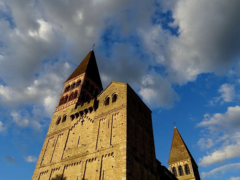 Tournus : abbaye St-Philibert de Tournus - Saône-et-Loire Tourisme