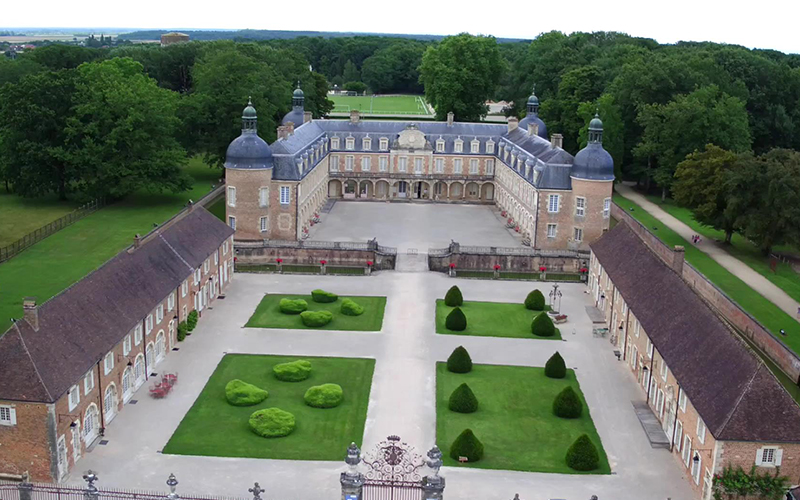 Chateau Pierre de Bresse - Saône-et-Loire Tourisme