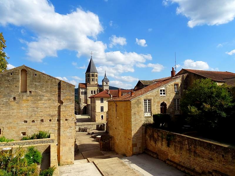 Cluny : abbaye de Cluny - Saône-et-Loire Tourisme
