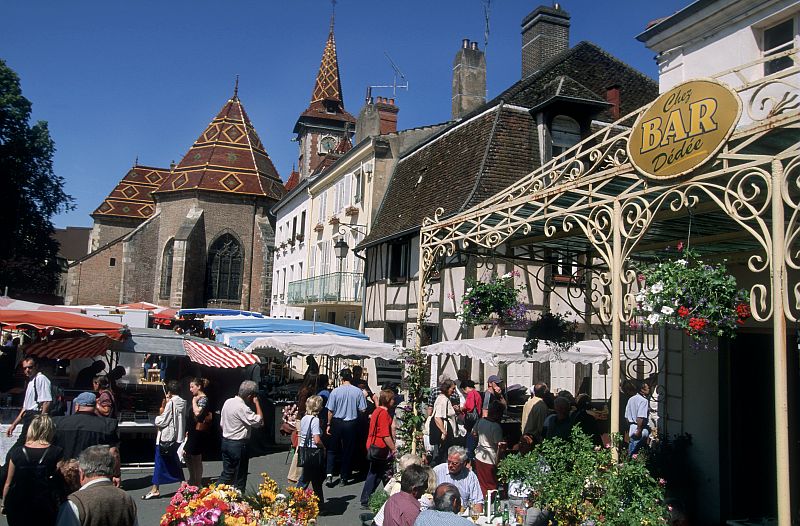 Louhans : marché - Saône-et-Loire
