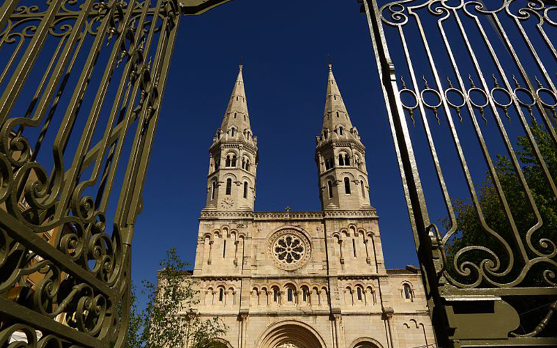 Mâcon : la cathédrale Saint-Pierre - Saône-et-Loire Tourisme