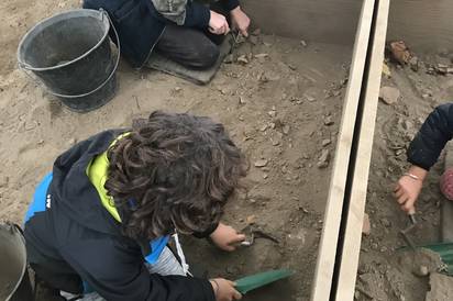Atelier d'archéologie à Bibracte pour enfants de 6 à 12 ans