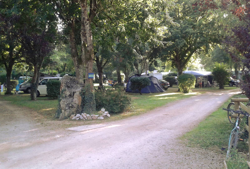 Camping des grottes/Marie-France NOBLET